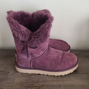 UGG Bailey Button II Shearling Boots Eggplant Purple 1016226 Size 6